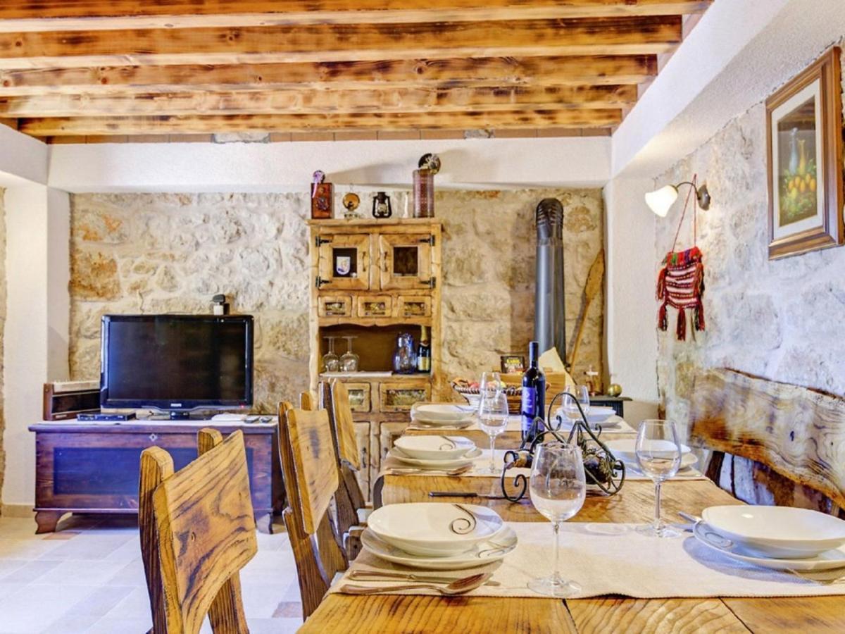 Lovely Holiday Home In Starigrad Eksteriør bilde