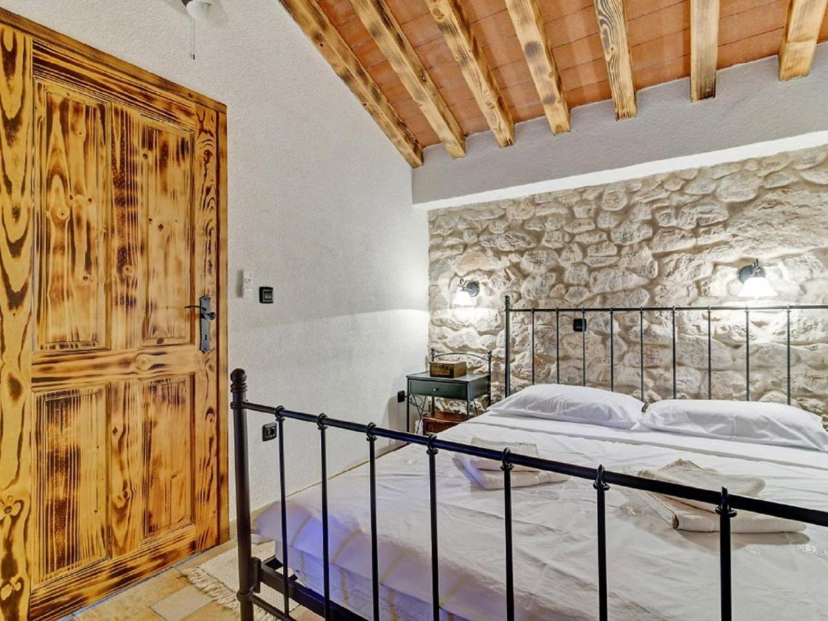 Lovely Holiday Home In Starigrad Eksteriør bilde