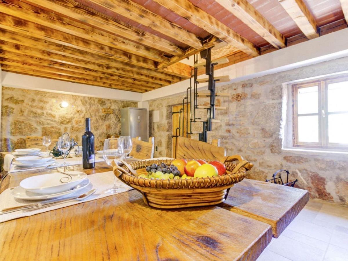 Lovely Holiday Home In Starigrad Eksteriør bilde