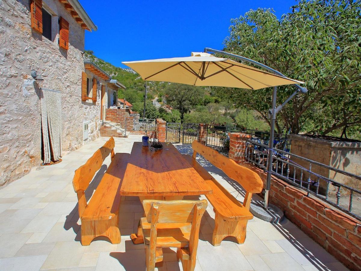 Lovely Holiday Home In Starigrad Eksteriør bilde