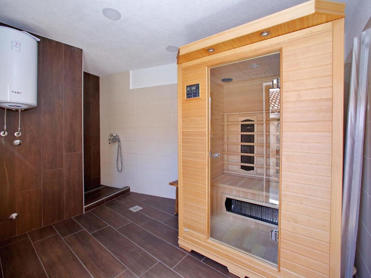 Lovely Holiday Home In Starigrad Eksteriør bilde